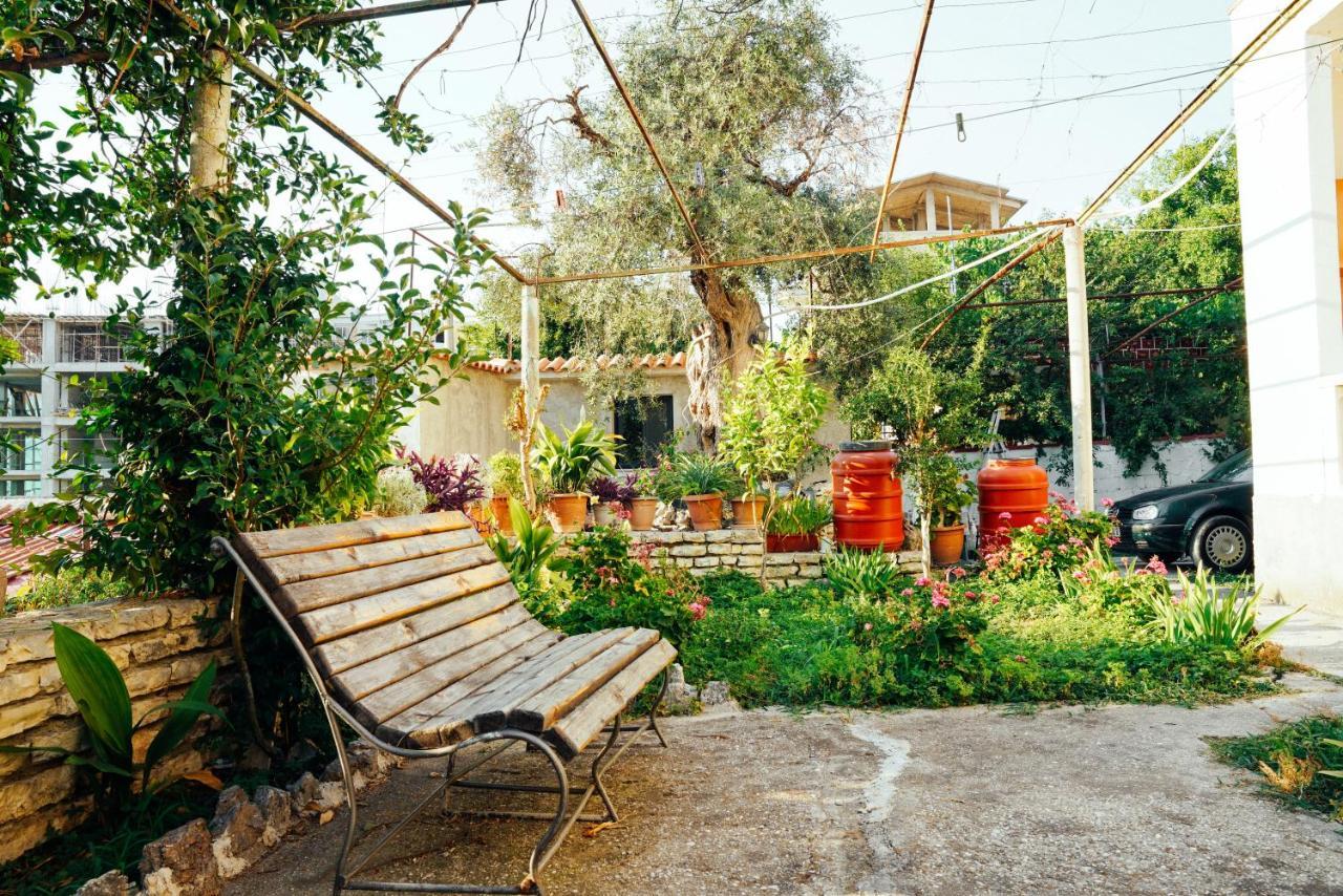 Rei'S Place Vlore Exterior photo