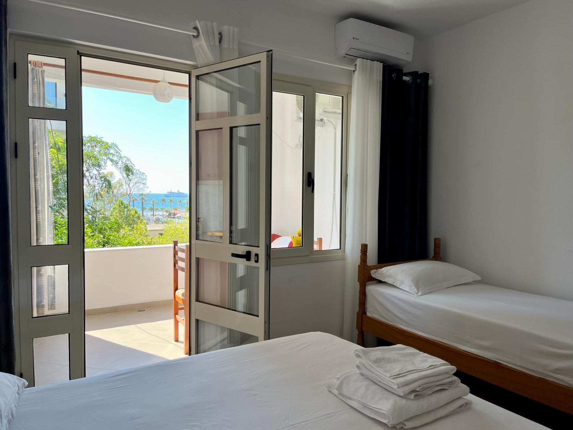 Rei'S Place Vlore Exterior photo