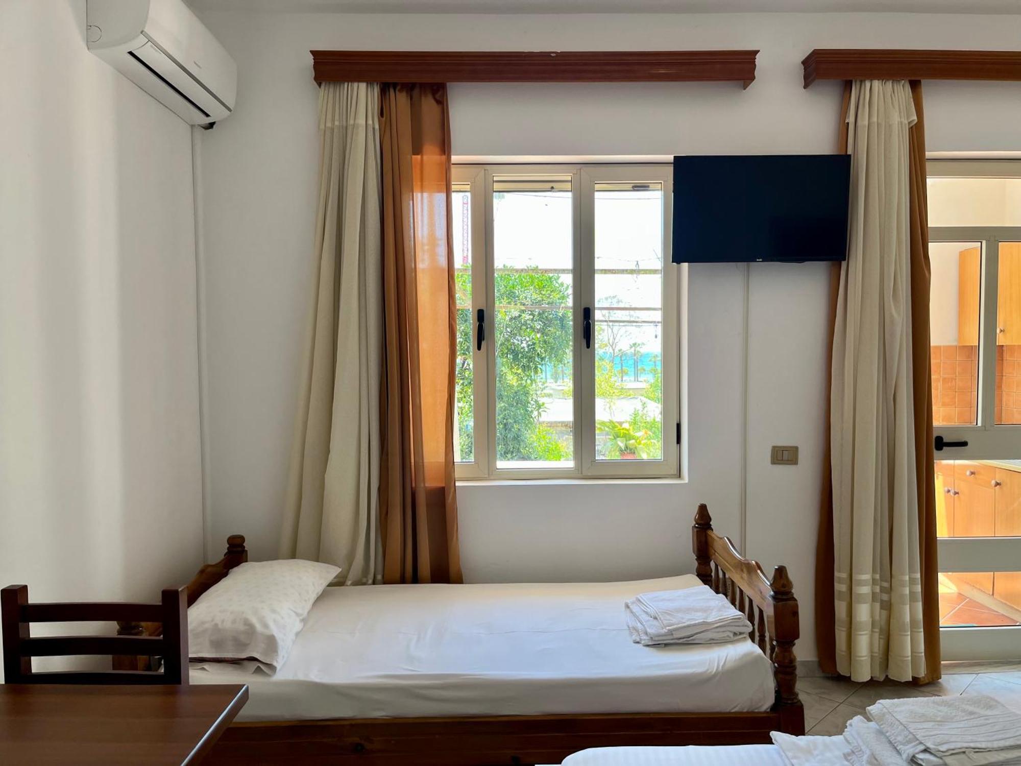 Rei'S Place Vlore Exterior photo