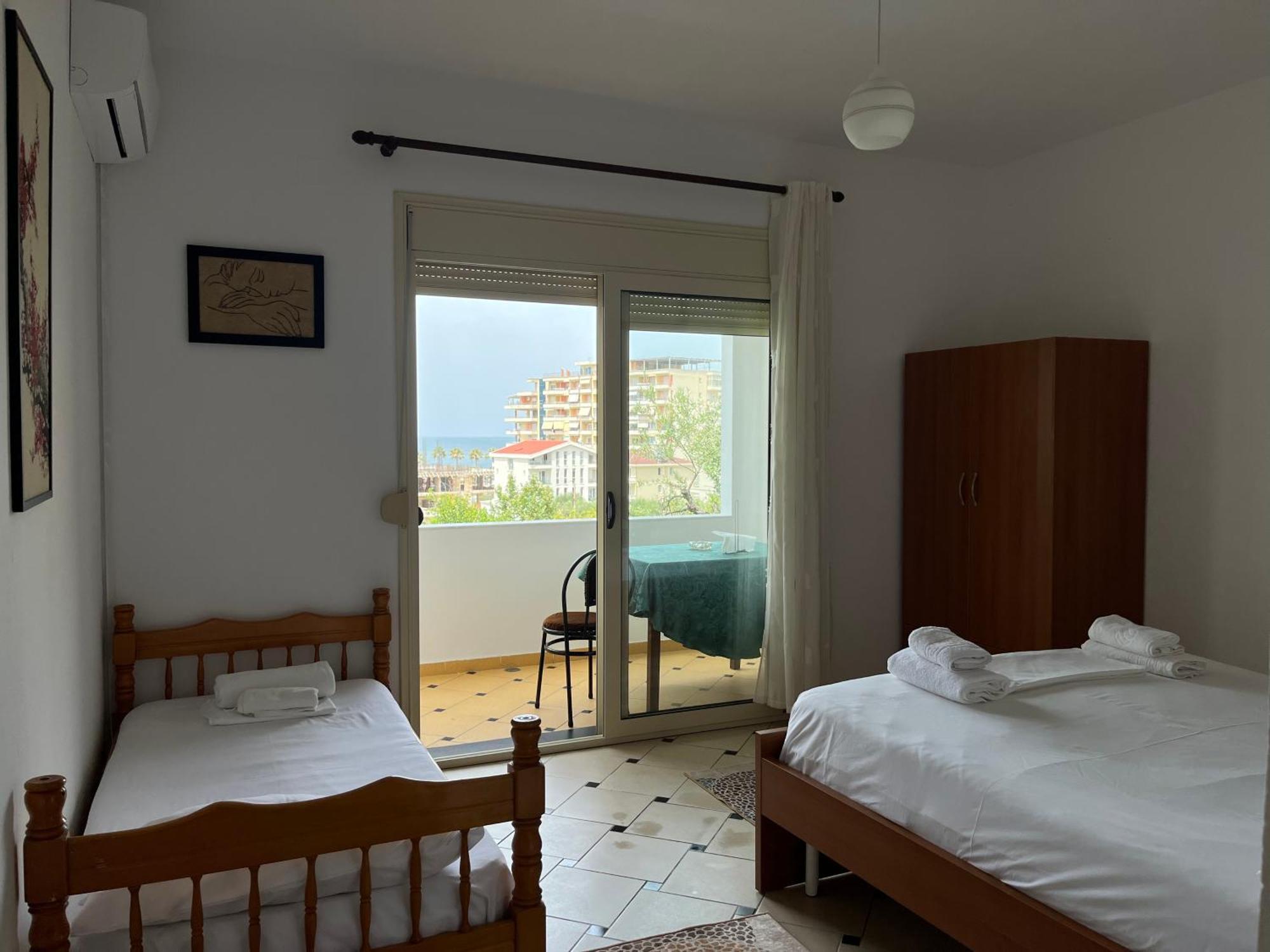 Rei'S Place Vlore Exterior photo