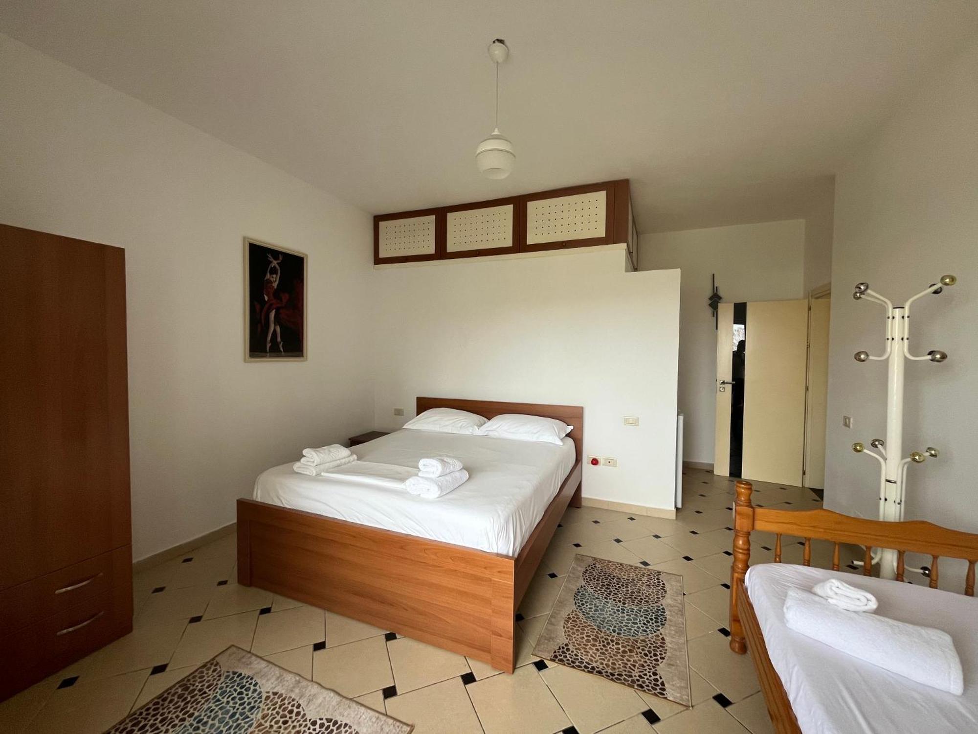 Rei'S Place Vlore Exterior photo